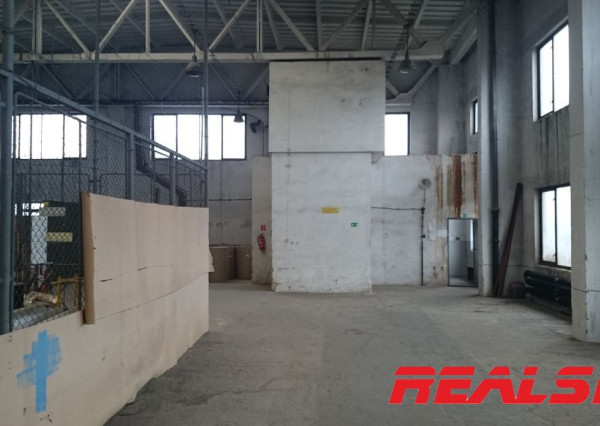Priemyselný areál 11080m2 na predaj