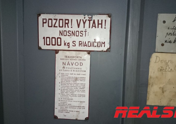 Priemyselný areál 11080m2 na predaj