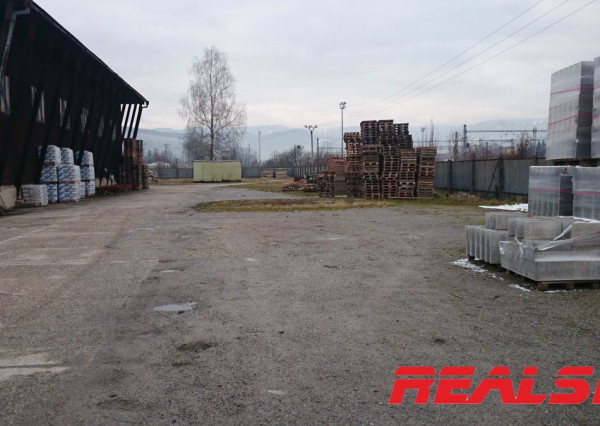 Priemyselný areál 11080m2 na predaj