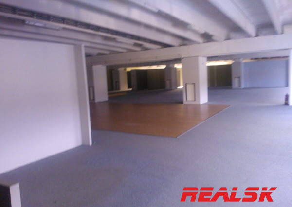 Priestory 1000m2 na výrobu alebo obchod