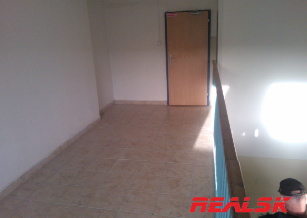 Priestory 1000m2 na výrobu alebo obchod
