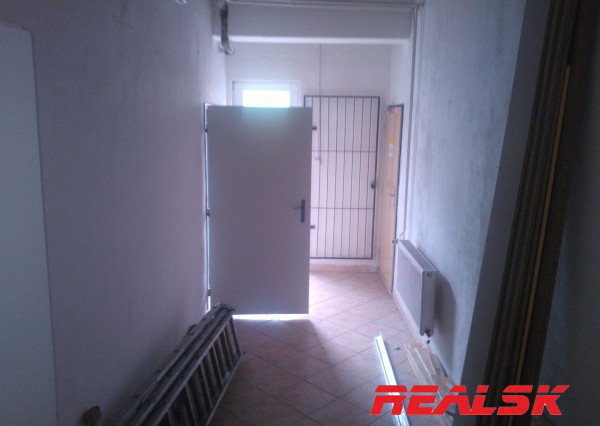 Priestory 1000m2 na výrobu alebo obchod