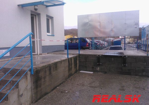 Priestory 1000m2 na výrobu alebo obchod