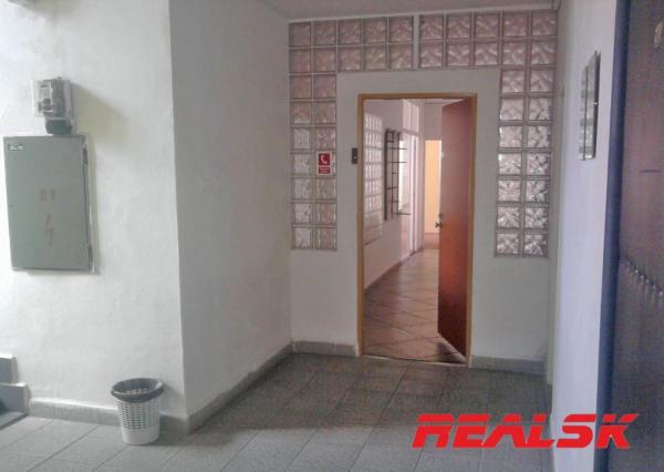 Na predaj skladové priestory 5088m2 + admin. budova