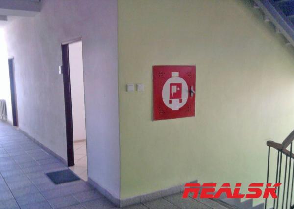 Na predaj skladové priestory 5088m2 + admin. budova