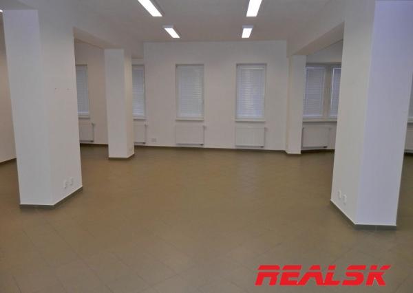 Kancelárske priestory v Nitre na pešej zóne na prenájom