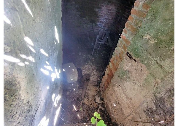 Dva rodinné domy s veľkým pozemkom v Lehote na predaj