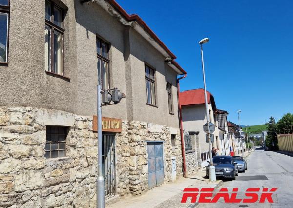 Rodinný dom v centre Banskej Bystrice na predaj