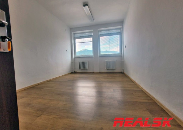 Kancelárie od 12 do 100 m2 v Nitre na prenájom