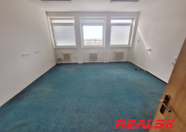 Kancelárie od 12 do 100 m2 v Nitre na prenájom