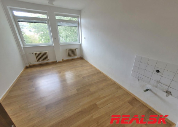 Kancelárie od 12 do 100 m2 v Nitre na prenájom