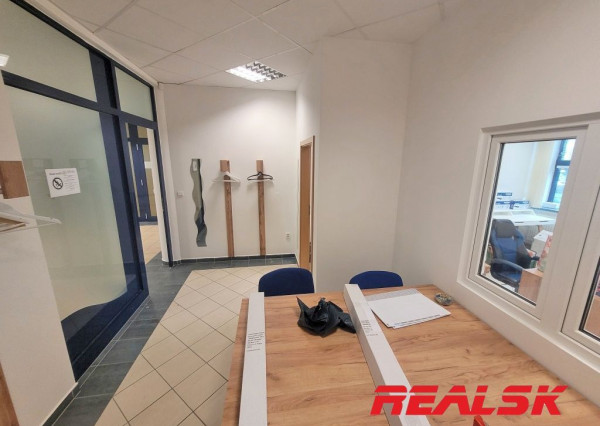 Kancelárske priestory na Svätoplukovom námestí v Nitre na prenájom