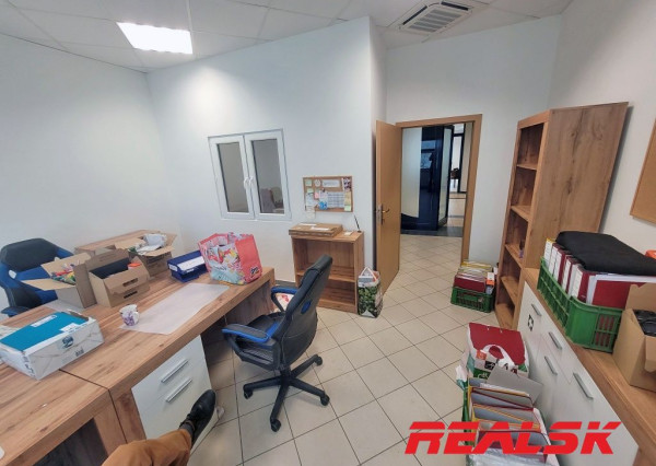 Kancelárske priestory na Svätoplukovom námestí v Nitre na prenájom