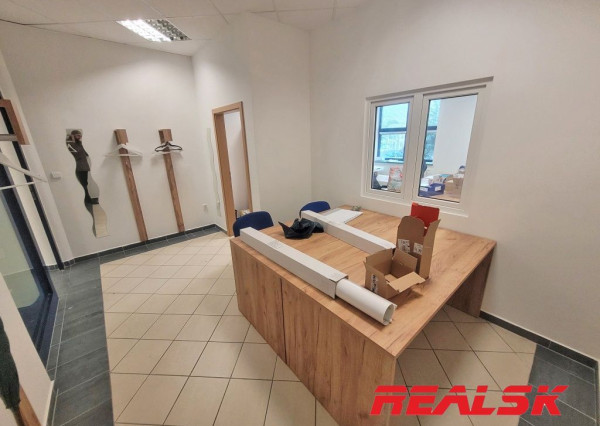 Kancelárske priestory na Svätoplukovom námestí v Nitre na prenájom