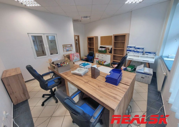 Kancelárske priestory na Svätoplukovom námestí v Nitre na prenájom