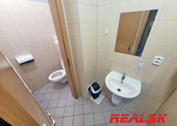 Kancelárske priestory na Svätoplukovom námestí v Nitre na prenájom