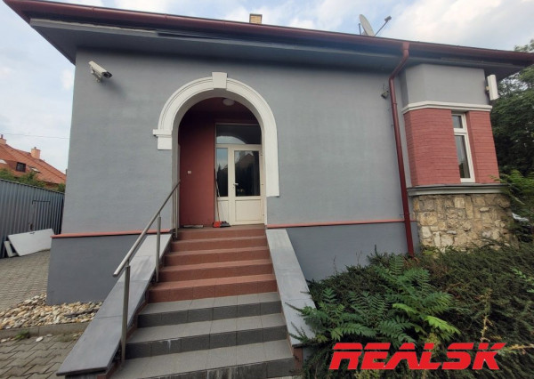 Dom pre administratívne a obchodné účely v Nitre na prenájom