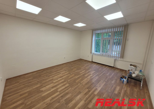 Dom pre administratívne a obchodné účely v Nitre na prenájom