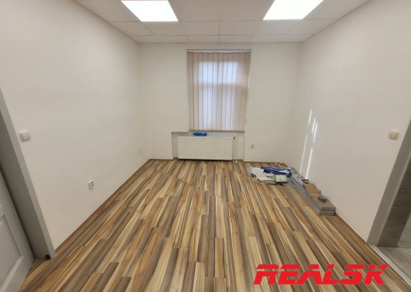 Dom pre administratívne a obchodné účely v Nitre na prenájom