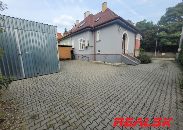 Dom pre administratívne a obchodné účely v Nitre na prenájom