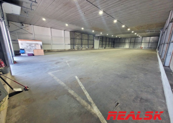 Sklad s kanceláriami v Nitre na prenájom