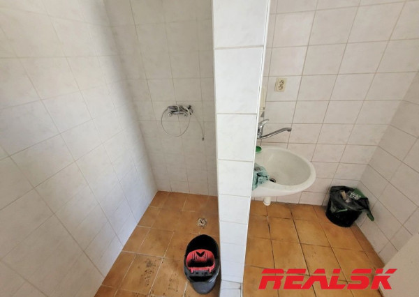 Sklad s kanceláriami v Nitre na prenájom