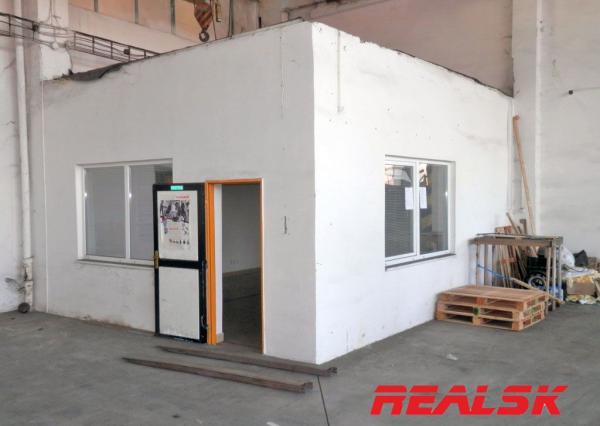 Skladové priestory so žeriavom v Nitre na prenájom