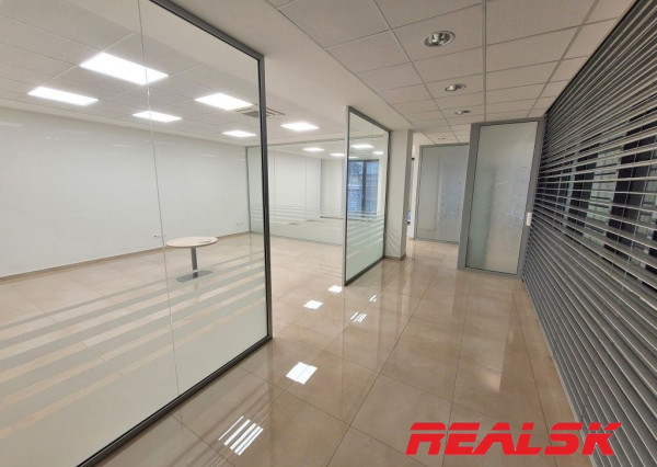 Nadštandardné kancelárske priestory v centre Nitry na prenájom