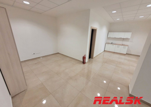 Nadštandardné kancelárske priestory v centre Nitry na prenájom