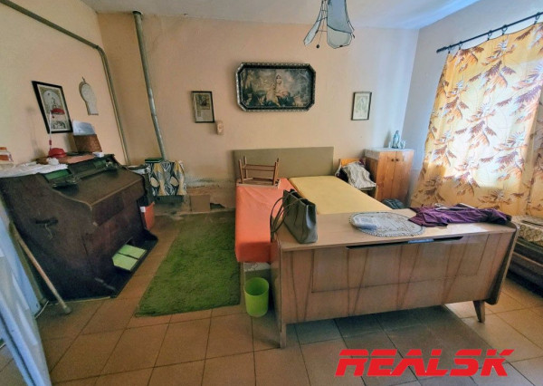 Rodinný dom s pozemkom v Nitre - Kynek, na predaj