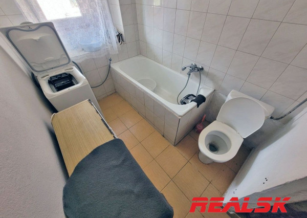 Rodinný dom s pozemkom v Nitre - Kynek, na predaj