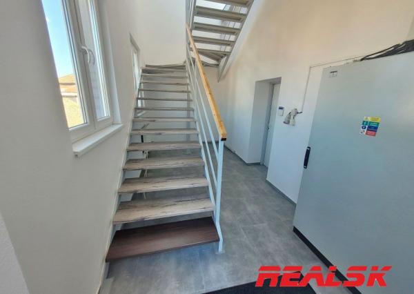 Administratívne a prevádzkové priestory v Nitre na prenájom