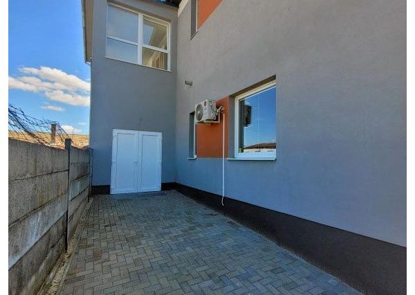 Administratívne a prevádzkové priestory v Nitre na prenájom