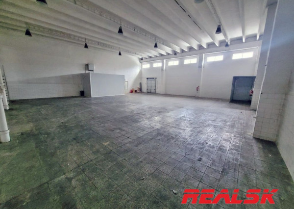 Sklad s administratívou v Nitre na predaj