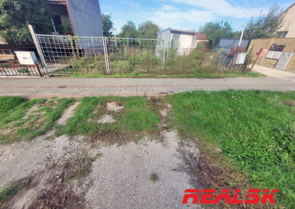 Pozemok pre rodinný dom v obci Ratnovce na predaj