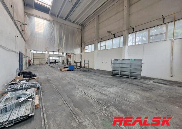 Priestory pre výrobu a skladovanie s mostovým žeriavom alebo bez, v Nitre na prenájom