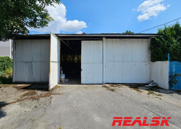 Budova pre obchod a služby v centre Zvolena