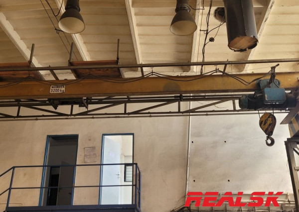 Výrobno-skladové priestory s mostovým žeriavom v Nitre na prenájom