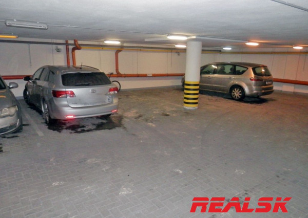 Kancelária s vyhradeným parkovaním v centre mesta na prenájom