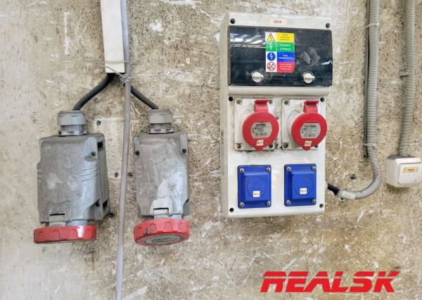 Výrobná hala s mostovými žeriavmi v Nitre na prenájom