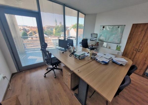 Administratívna budova v centre Nitry na prenájom