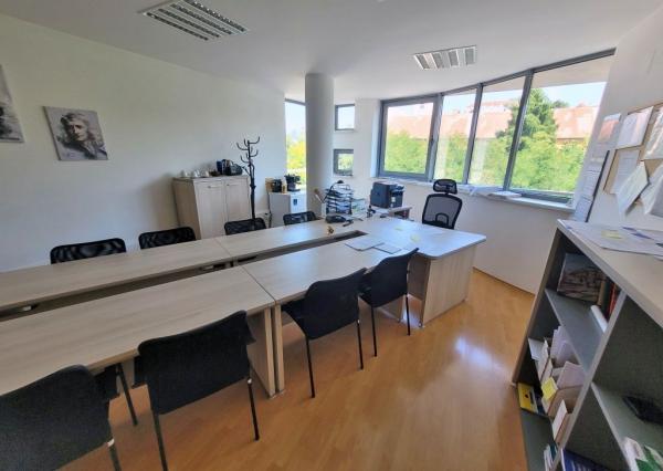 Administratívna budova v centre Nitry na prenájom