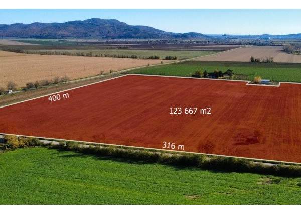 Na predaj pozemok v Priemyselnom parku Čab (okr. Nitra)