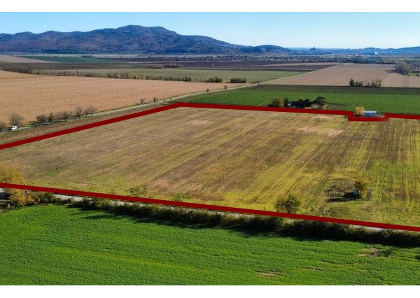 Na predaj pozemok v Priemyselnom parku Čab (okr. Nitra)