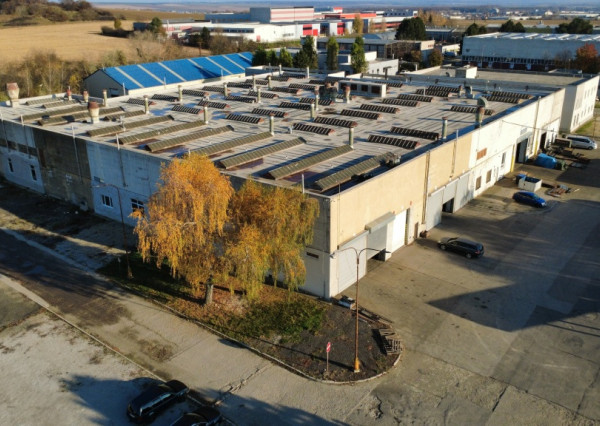 Výrobná hala s mostovými žeriavmi v Nitre na prenájom