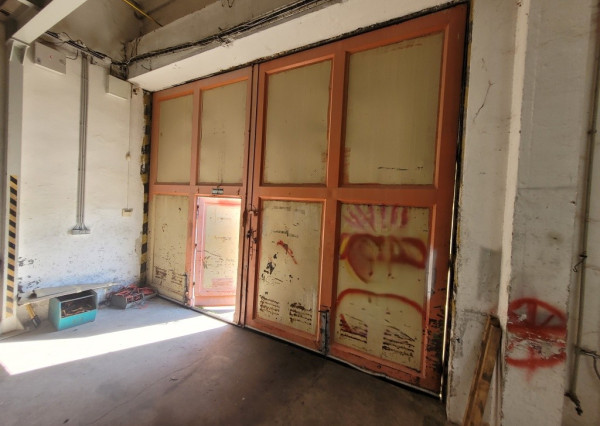 Hala s lakovňou v Nitre na predaj