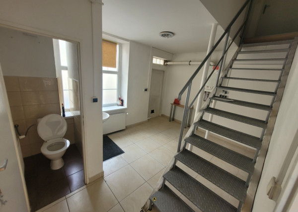 Prevádzkové priestory v centre Nitry s parkovaním - prenájom