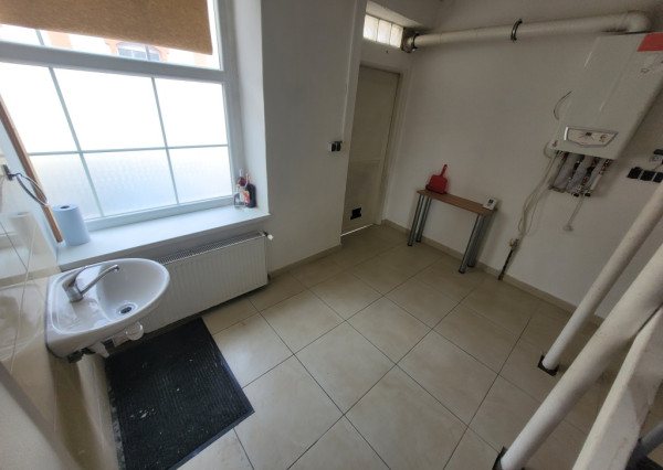 Prevádzkové priestory v centre Nitry s parkovaním - prenájom