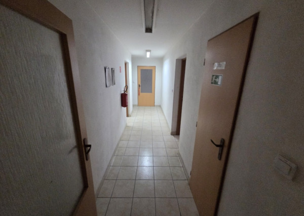 Výrobná hala s mostovým žeriavom v Nitre na prenájom