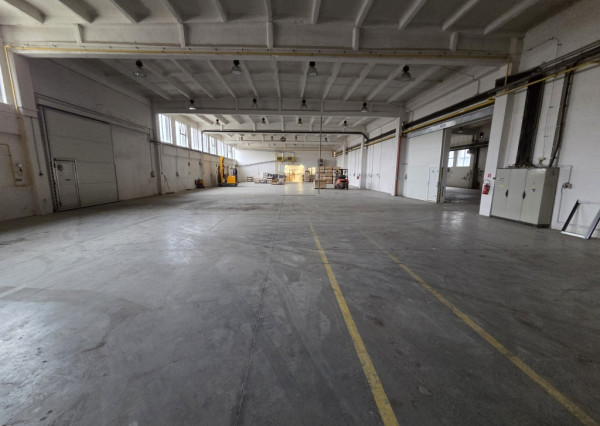 Výrobná hala s mostovým žeriavom v Nitre na prenájom